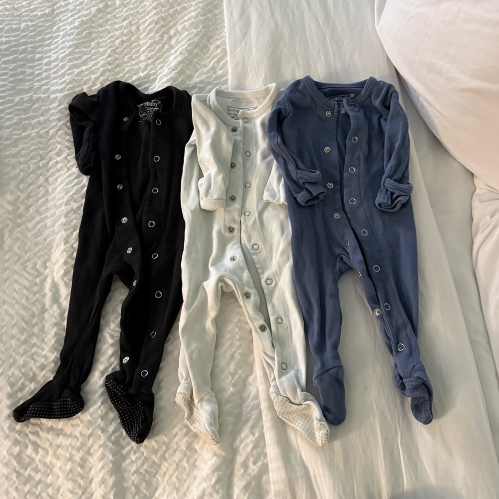 L'ovedbaby bundle of Baby Onesie